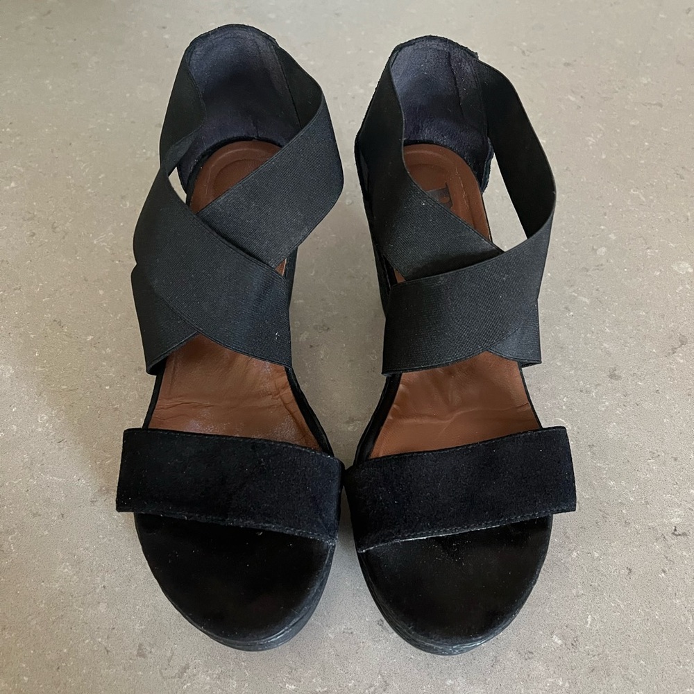 Black Suede Wedges from Browns 🖤